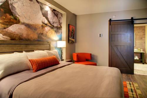Imagen de la habitación del Hotel Indigo Traverse City. Foto 2