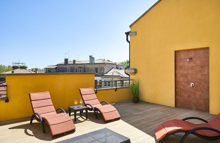 Imagen de la habitación del Hotel Indigo Venice Sant'Elena. Foto 12