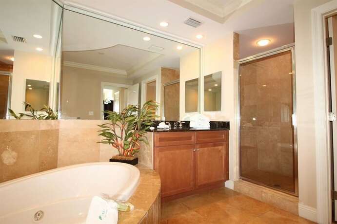Imagen general del Hotel Indigo by Luxury Coastal Vacations. Foto 4