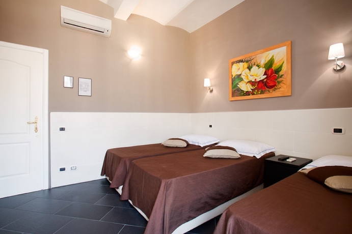 Imagen de la habitación del Hotel Indipendenza. Foto 8