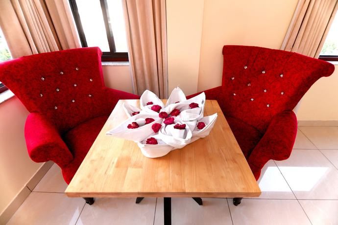 Imagen de la habitación del Hotel Indira Nikunj. Foto 9