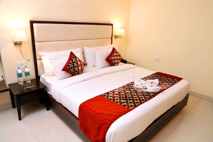 Imagen de la habitación del Hotel Indira Nikunj. Foto 14