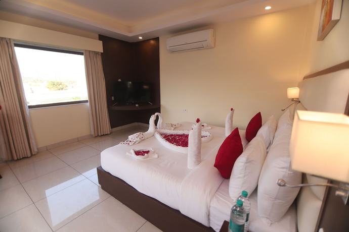 Imagen de la habitación del Hotel Indira Nikunj. Foto 15