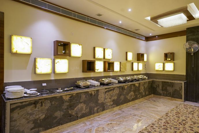 Imagen del bar/restaurante del Hotel Indo Prime. Foto 3