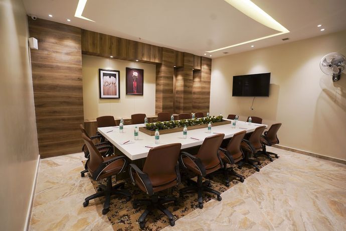 Imagen de los interiores del Hotel Indo Prime. Foto 12