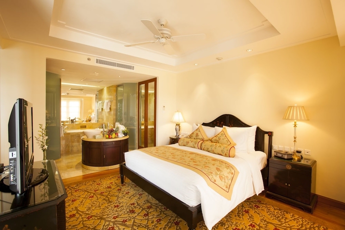 Imagen de la habitación del Hotel Indochine Palace, Phu Hoi. Foto 5