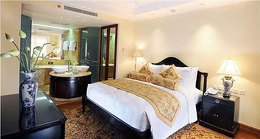 Imagen de la habitación del Hotel Indochine Palace, Phu Hoi. Foto 10