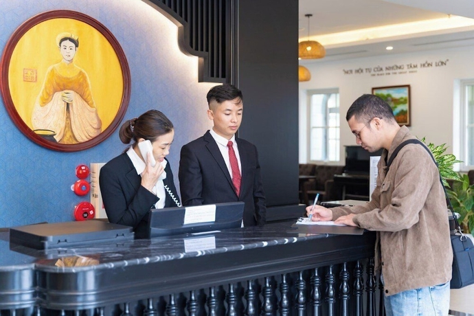 Imagen de los interiores del Hotel Indotel Ha Long. Foto 13