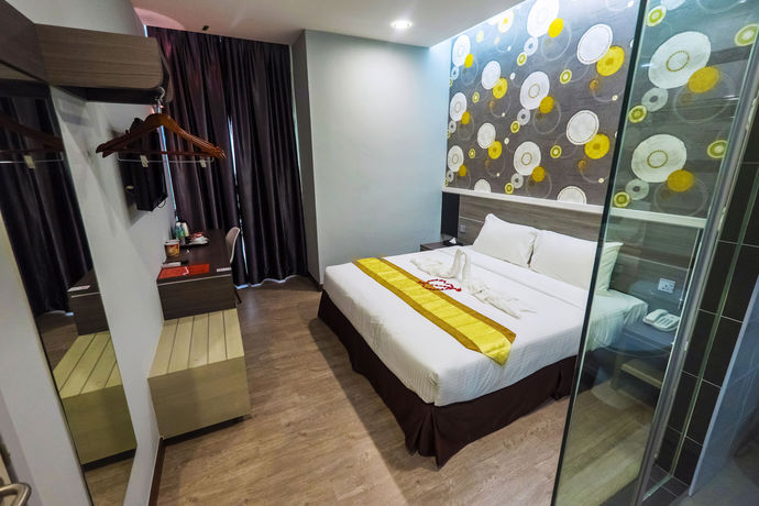 Imagen de los interiores del Hotel Indra. Foto 12