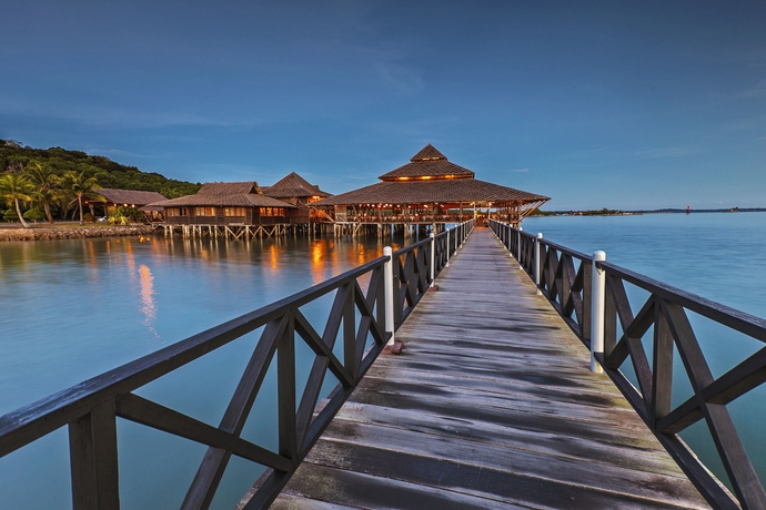 Imagen del bar/restaurante del Hotel Indra Maya Pool Villas. Foto 4