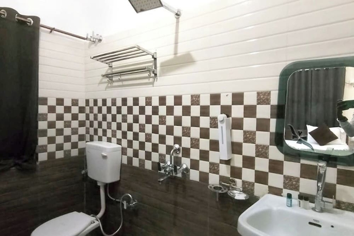 Imagen de la habitación del Hotel Indra, Varanasi. Foto 7