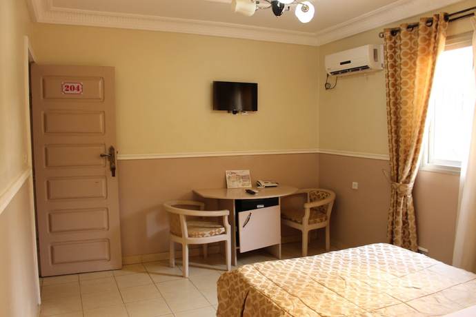 Imagen de la habitación del Hotel Indra, Yaound&eacute;. Foto 6