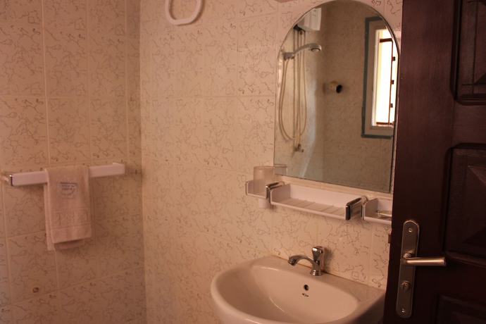 Imagen de la habitación del Hotel Indra, Yaound&eacute;. Foto 9
