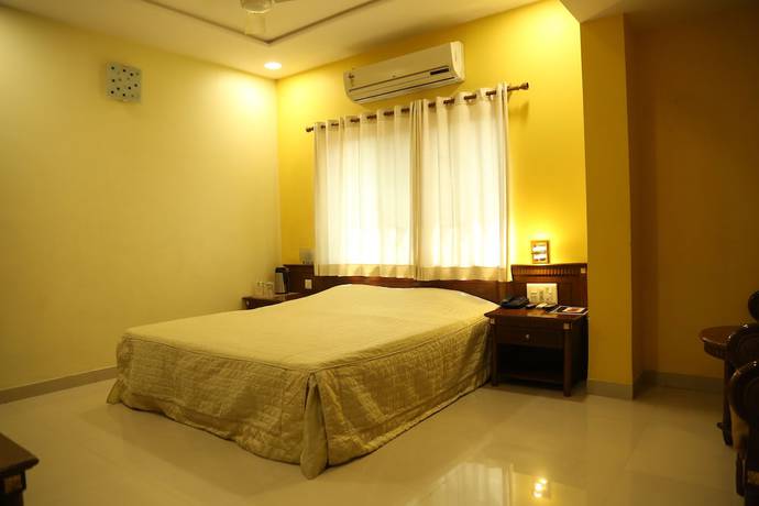 Imagen de la habitación del Hotel Indralok. Foto 5