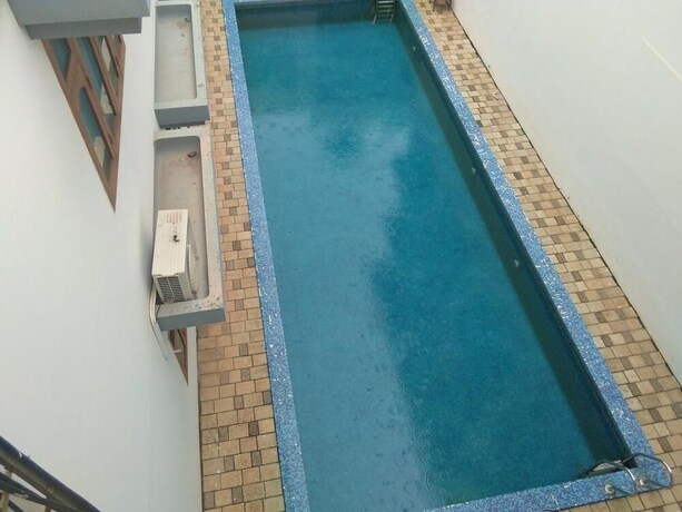 Imagen de la piscina del Hotel Indraprastha Beach Resort. Foto 31