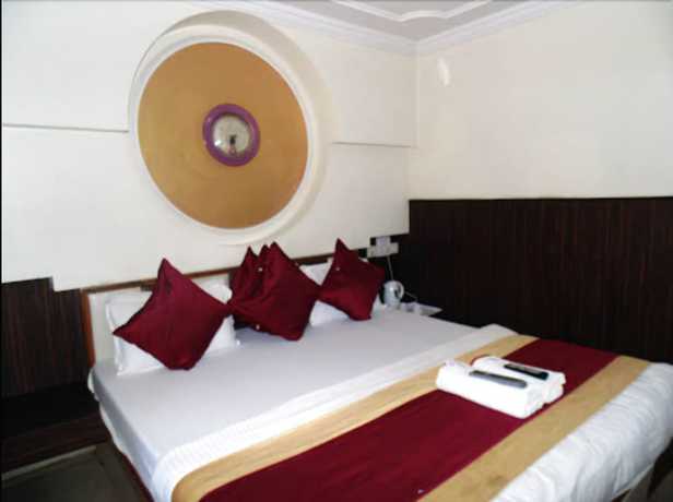 Imagen de la habitación del Hotel Indraprastha, Pachmarhi. Foto 12