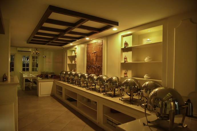 Imagen del bar/restaurante del Hotel Indriya Wayanad. Foto 7