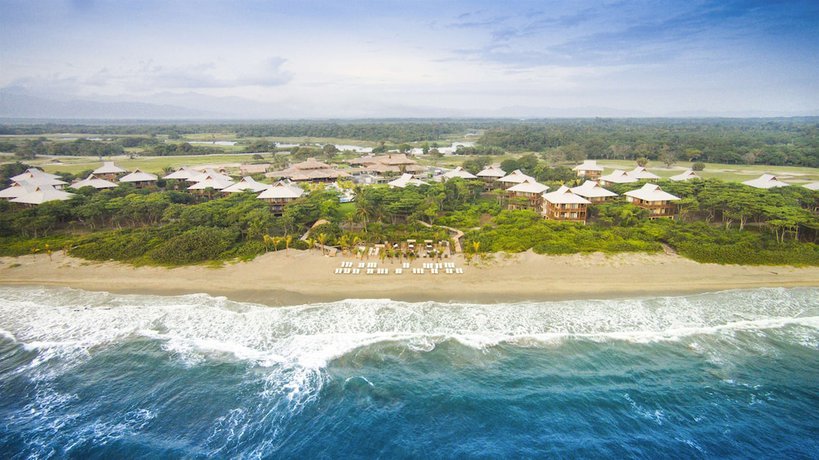 Imagen general del Hotel Indura Beach and Golf Resort, Curio Collection By Hilton. Foto 1