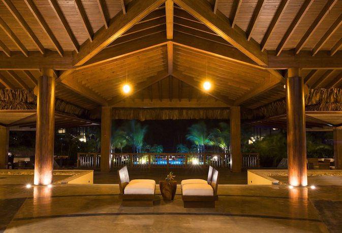 Imagen de los interiores del Hotel Indura Beach and Golf Resort, Curio Collection By Hilton. Foto 20