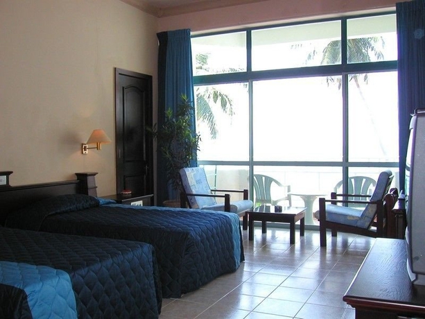 Imagen general del Hotel Induruwa Beach Resort. Foto 1