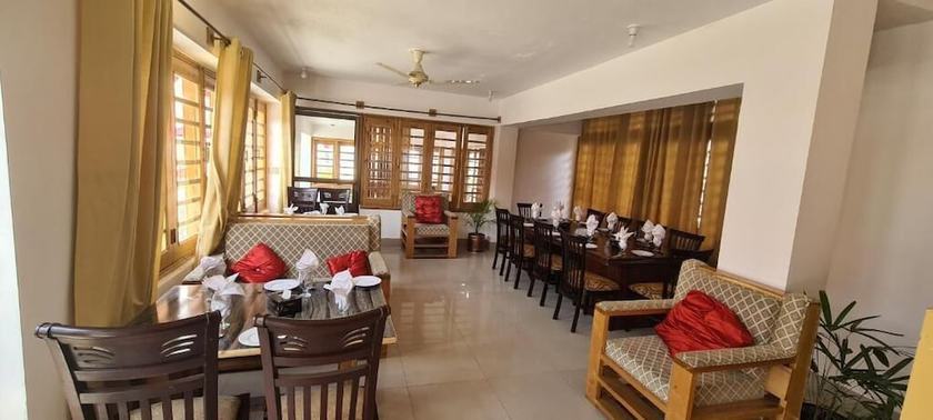 Imagen del bar/restaurante del Hotel Indus Lodges Gilgit. Foto 1