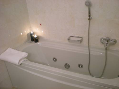 Imagen de la habitación del Hotel Industria. Foto 2