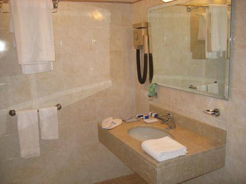 Imagen de la habitación del Hotel Industria. Foto 11