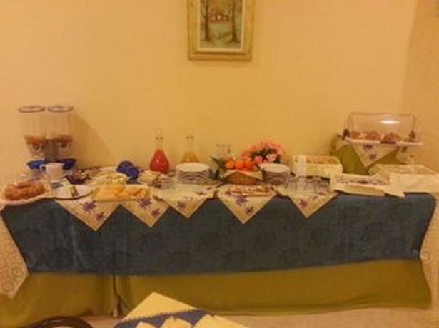 Imagen del bar/restaurante del Hotel Industrial. Foto 2