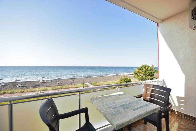 Imagen de la habitación del Hotel Inebolu Gardenya. Foto 4