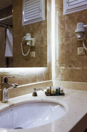 Imagen de la habitación del Hotel Inegol Royal. Foto 3