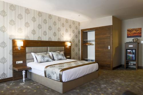 Imagen de la habitación del Hotel Inegol Royal. Foto 5