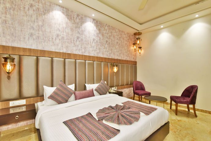 Imagen de la habitación del Hotel Infa. Foto 9