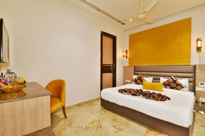 Imagen de la habitación del Hotel Infa. Foto 11