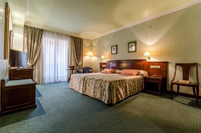 Imagen de la habitación del Hotel Infanta Cristina. Foto 7