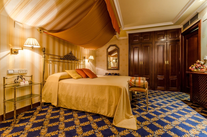 Imagen de la habitación del Hotel Infanta Cristina. Foto 9
