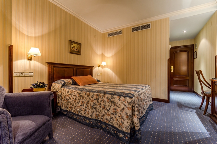 Imagen de la habitación del Hotel Infanta Cristina. Foto 10