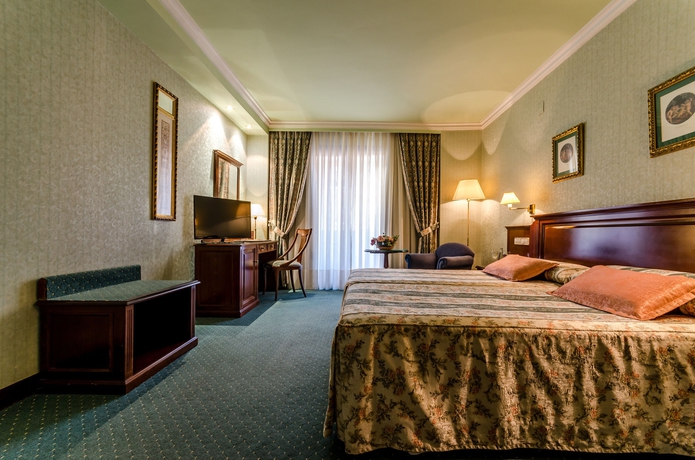 Imagen de la habitación del Hotel Infanta Cristina. Foto 14