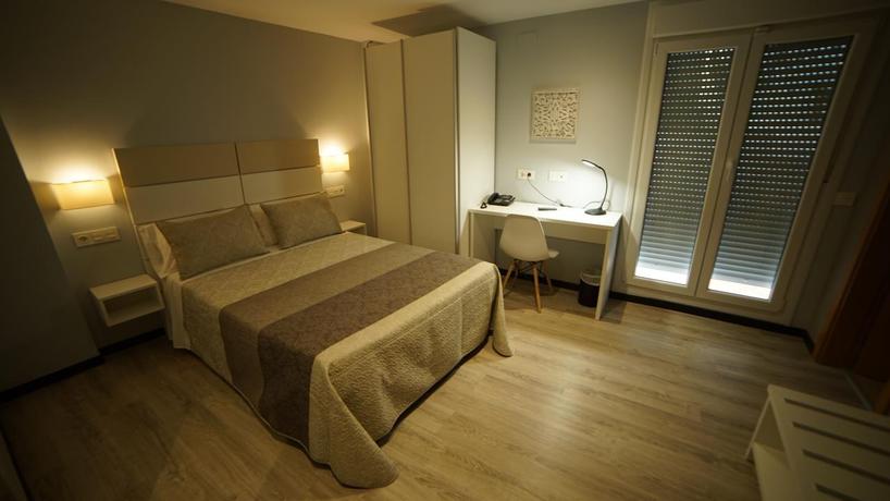 Imagen de los exteriores del Hotel Infante Antequera. Foto 9