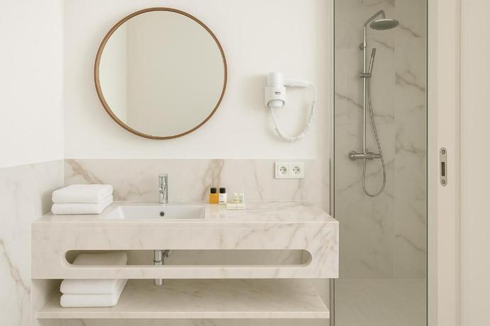 Imagen general del Hotel Infante Santo - Lisboa. Foto 2