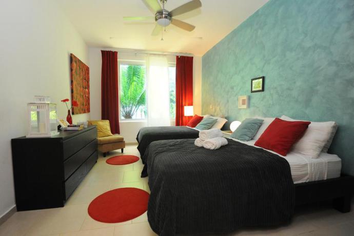 Imagen general del Hotel Infiniti Blu Luxury Ocean Front Condos. Foto 10