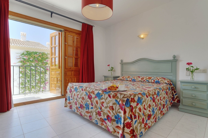 Imagen de la habitación del Hotel Infinity Bay Spa and Beach Resort. Foto 9