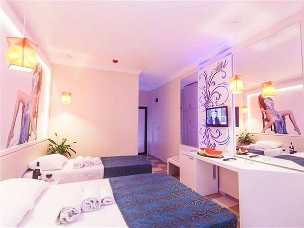 Imagen general del Hotel Infinity Beach. Foto 1