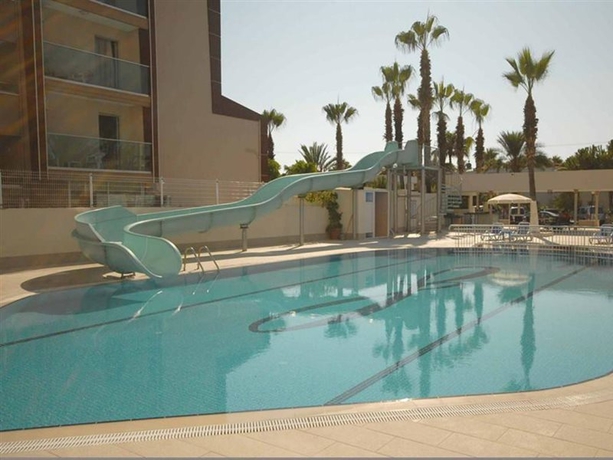 Imagen general del Hotel Infinity Beach. Foto 4