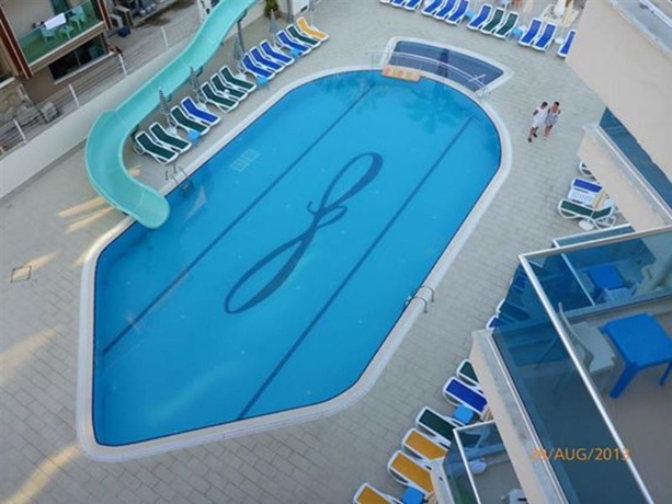Imagen general del Hotel Infinity Beach. Foto 5