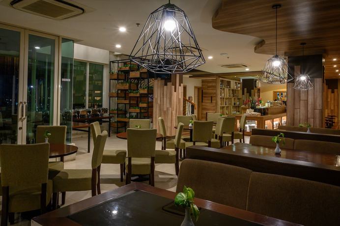 Imagen del bar/restaurante del Hotel Infinity By Tritama Hospitality. Foto 4