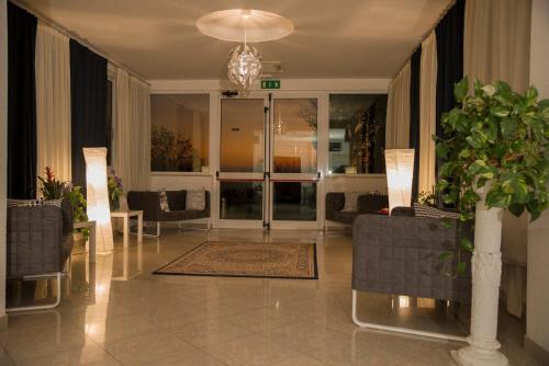 Imagen de la habitación del Hotel Infinity, Cervia. Foto 16