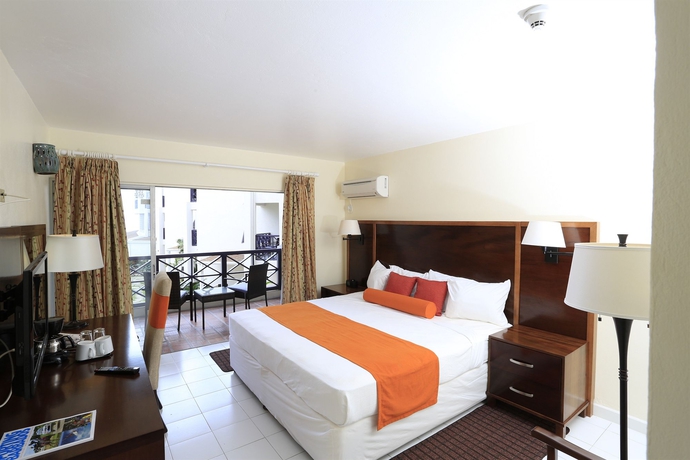 Imagen de la habitación del Hotel Infinity On The Beach. Foto 5