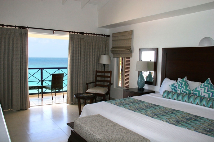 Imagen de la habitación del Hotel Infinity On The Beach. Foto 7