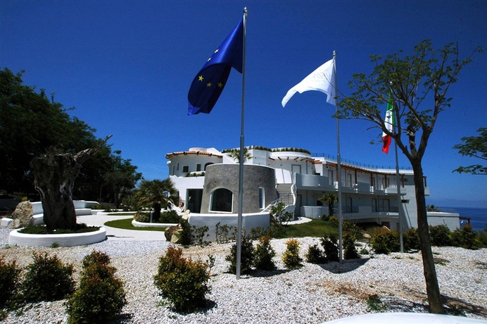 Imagen de los exteriores del Hotel Infinity Resort Tropea. Foto 9