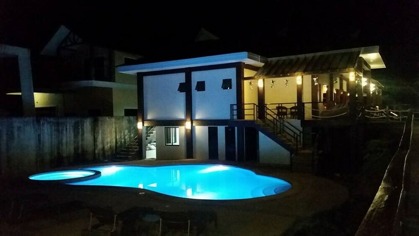 Imagen de la piscina del Hotel Infinity Sands Resort. Foto 31